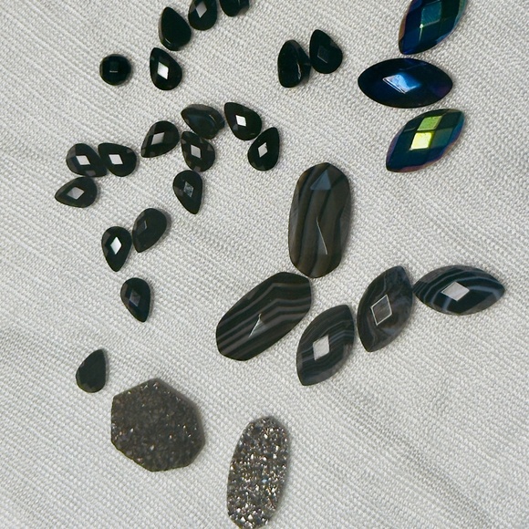 Lot of red & orange banded carnelian & onyx agate gemstones for jewelry making - Picture 7 of 7